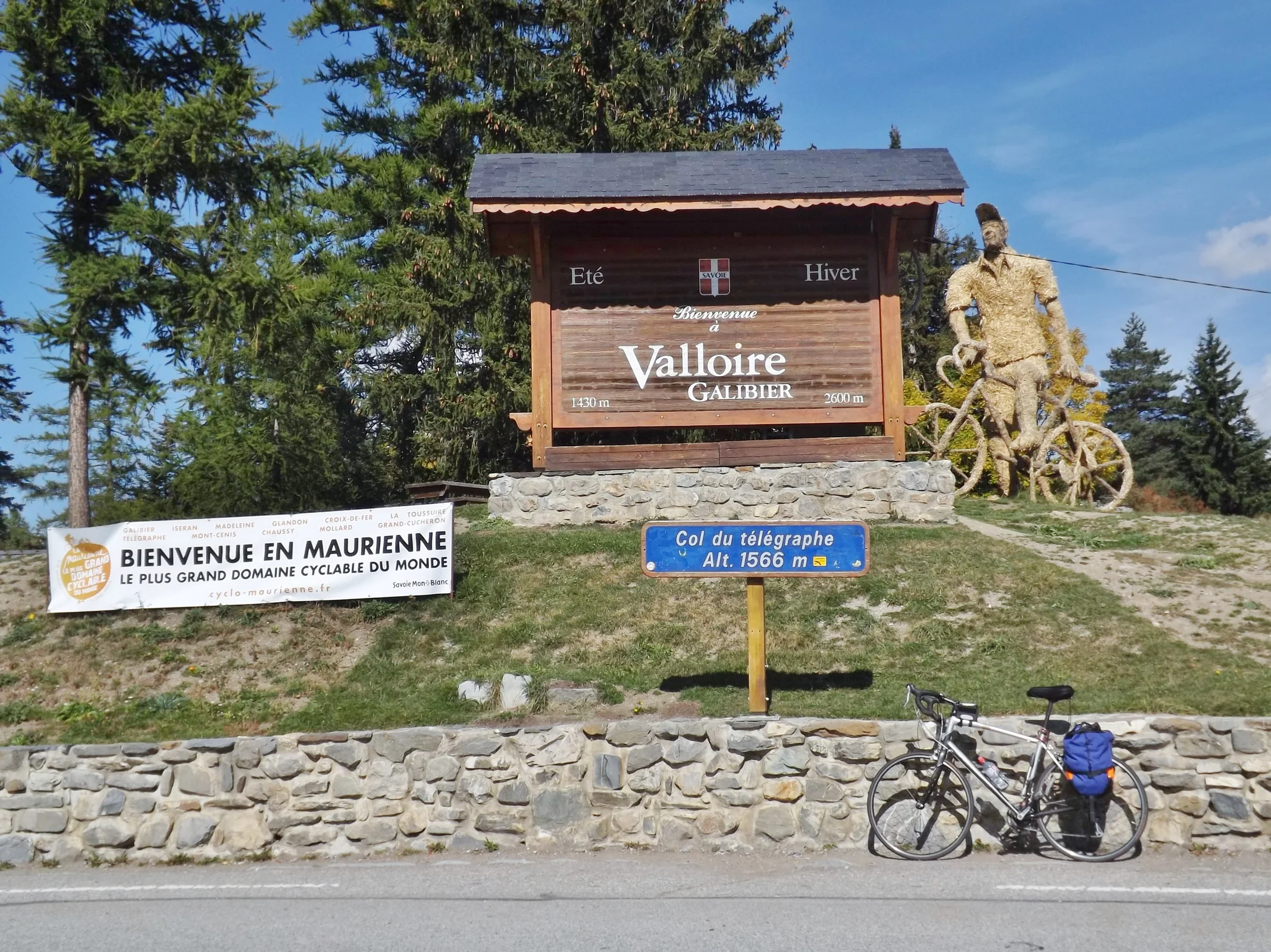 Passschild des Col du Télégraphe an der Auffahrt Richtung Galibier