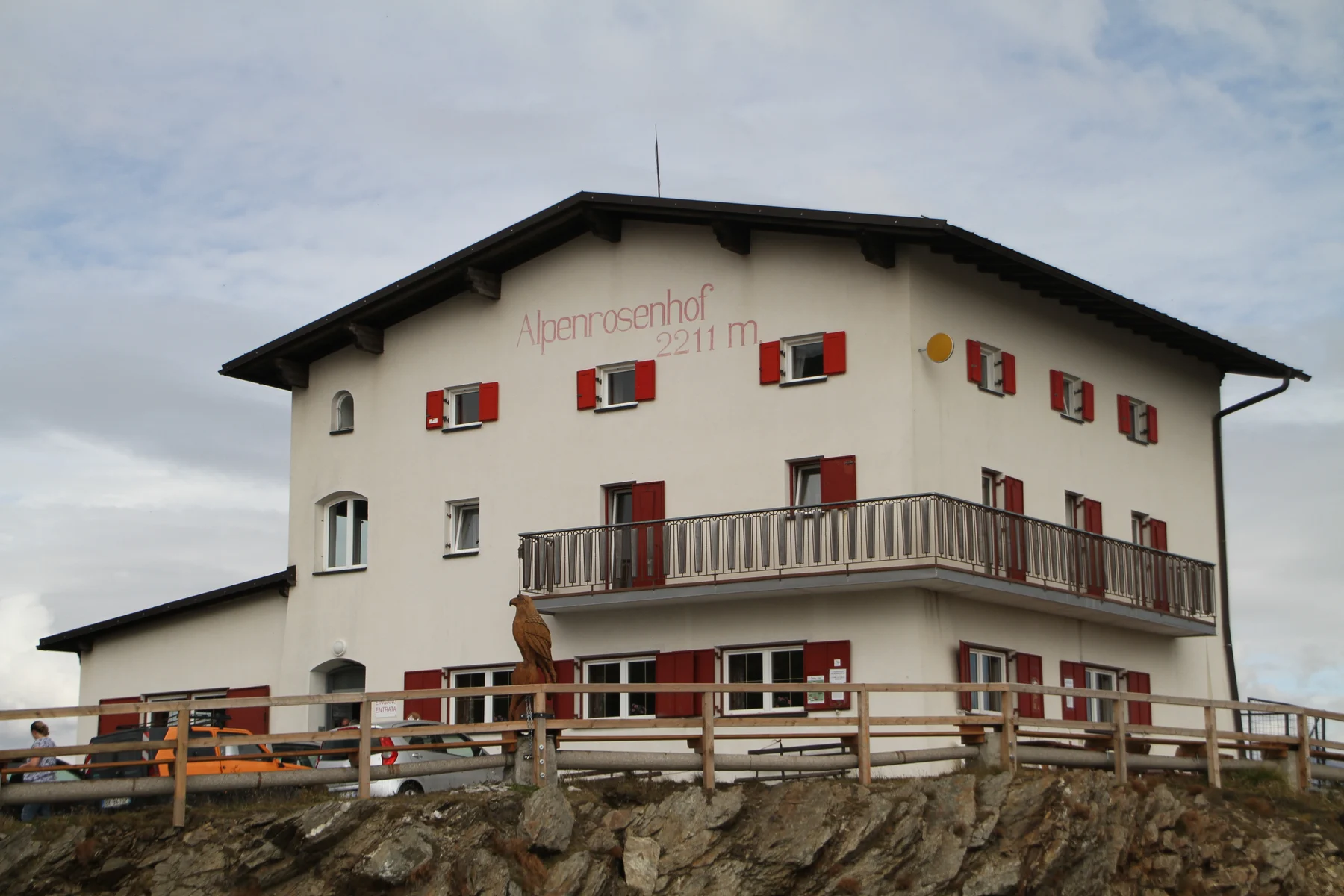 Alpenrosenhof direkt auf der Passhöhe des Penserjochs